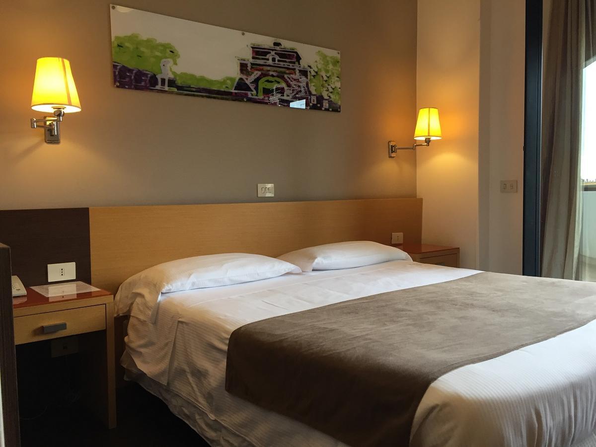 Hotel Sisto V Rome Exterior photo