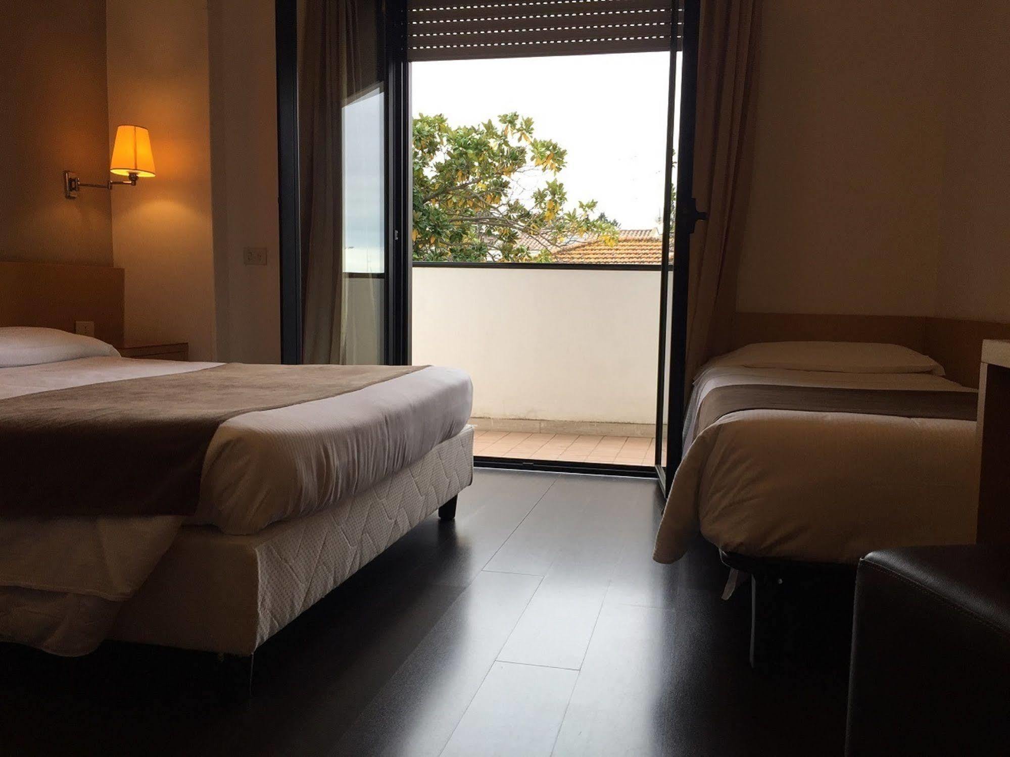 Hotel Sisto V Rome Exterior photo