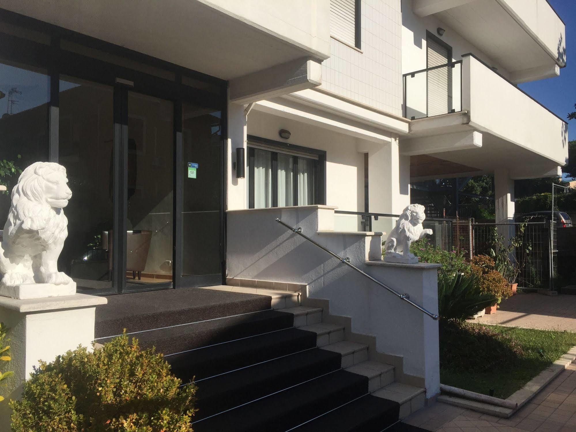 Hotel Sisto V Rome Exterior photo
